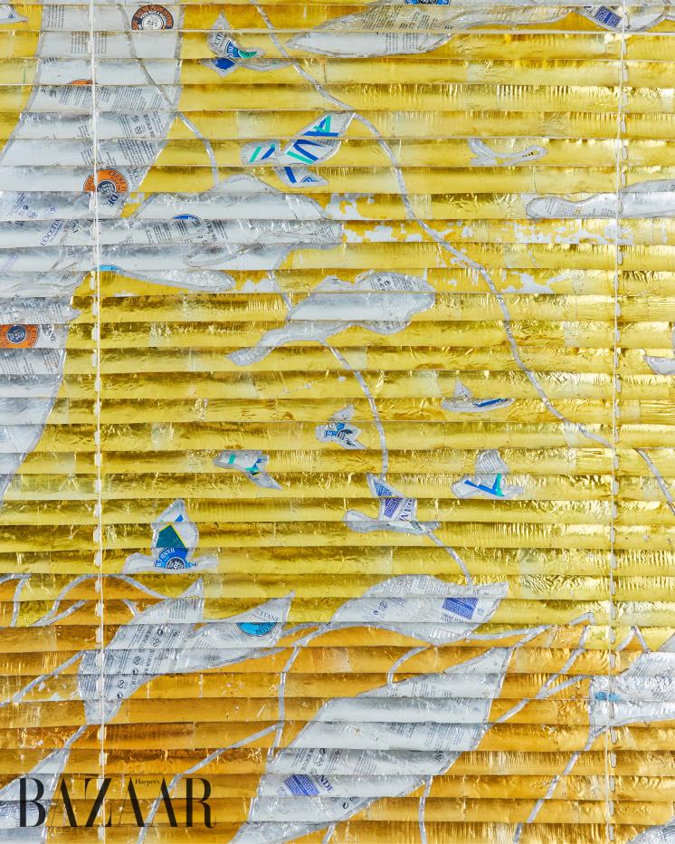 블라인드를 내리면 새들이 날아다니는 프로방스의 풍경을 감상할 수 있다.