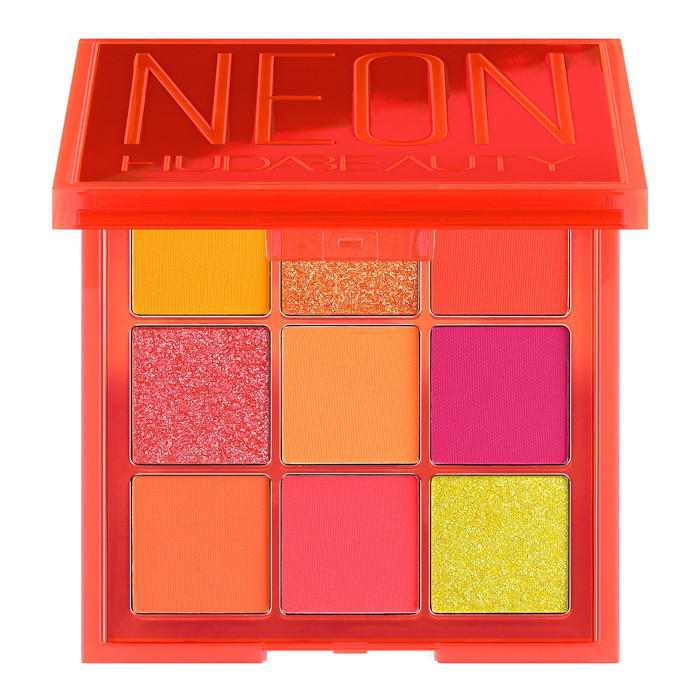 HUDA Beauty 공식 페이스북 캡처
