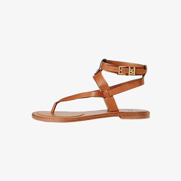 스트랩 샌들은 27만원 Michael Michael Kors.