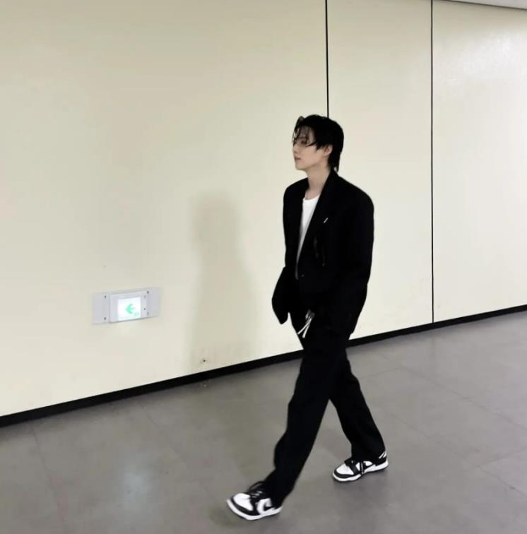 사진 / 슈가 인스타그램 @agustd