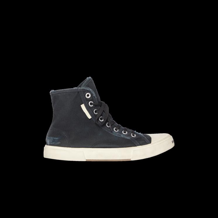 Balenciaga 3 가지 컬러의 하이톱과 뮬 스타일로 출시하는 파리 스니커즈. 하이톱 79만원.