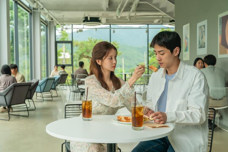 넷플릭스 영화 <모럴센스> 스틸