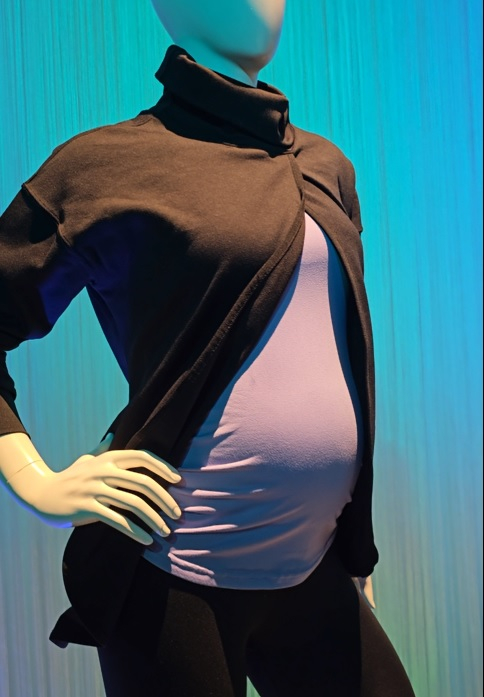 엘레이트 브라와 젠비 하이라이츠 7/8 레깅스 제품에 나이키 (M) 라인을 만나볼 수 있다.