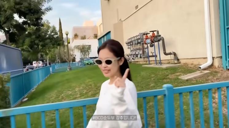 Jennierubyjane Official 유튜브 캡처