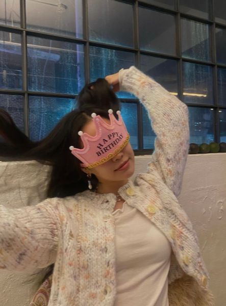 진주 귀고리와 목걸이의 사랑스러운 매치.