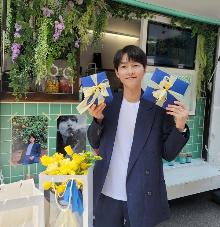 사진 / 송중기 인스타그램