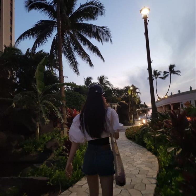 instagram @__shinyeeun