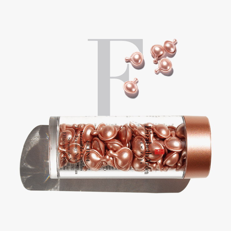 Elizabeth Arden 레티놀 세라마이드 캡슐 라인 이레이징 나이트 세럼 60캡슐 12만6천원.