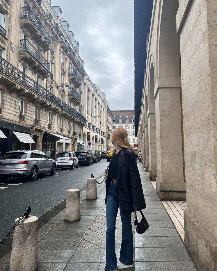 @roses_are_rosie