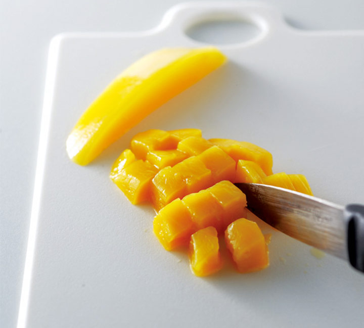 셀린느 청담 플래그십 스토어 매장 내부