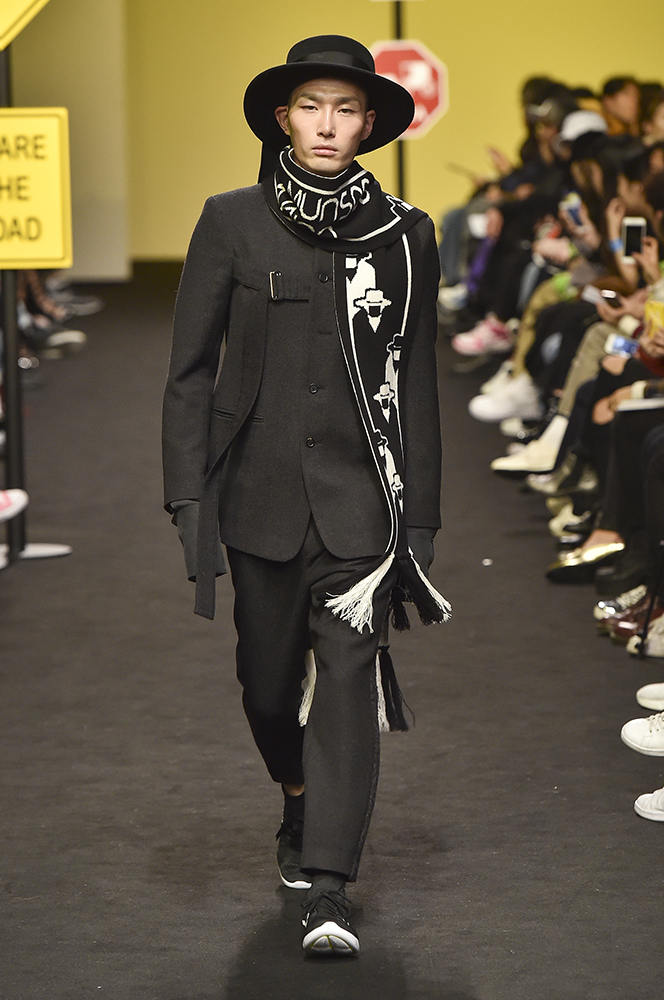 <strong>2017 F/W MunsooKwon</strong>